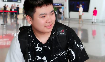 RW侠渡劫被单杀,凶手是峡谷当中超级兵,这到底是什么操作?