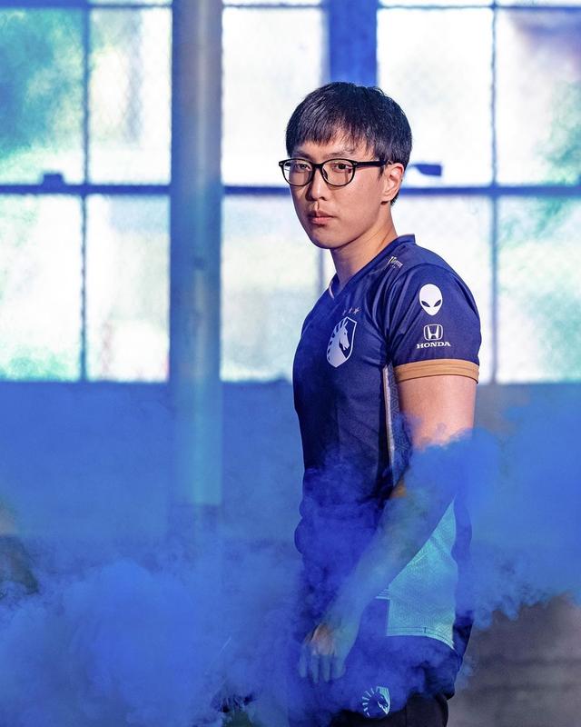 谁是参加世界赛次数最多的选手?Uzi和厂长都是6次,Faker5次