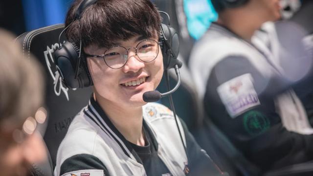 Faker:年轻人把我当楷模 我的举止应该得体