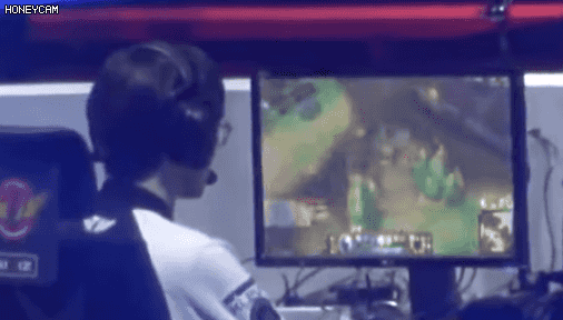 Faker角逐第一视角曝光:这是人的操作吗?