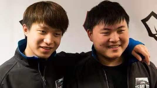 韩媛称霸?theshy蝉联最受欢迎选手,地位比肩厂长uzi