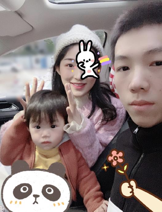 LPL熊熊老婆晒娃！从一家两口到一家三口，网友看到熊嫂后都酸了