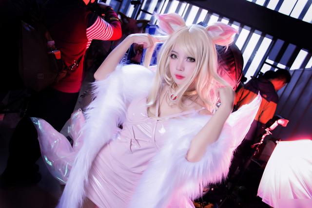三组不错的《英雄同盟》KDA女团成员“阿狸”的COSPLAY作品不雅赏